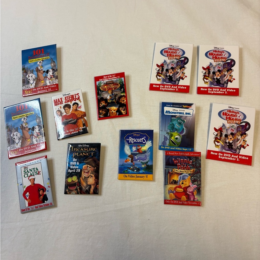 Disney Movie Pin Collector Set